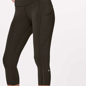 Lulu Lemon Fast & Free Nulux crops size 6 olive